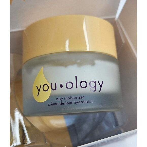 Younique Youology Day Moisturizer 1.2 fl oz with 3 boosters New in Box - Picture 2 of 8